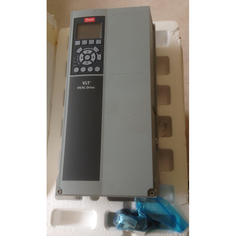 Danfoss VLT FC-102 1.1 KW HVAC Variable Speed Drive Inverter 240v 131B5483 #597