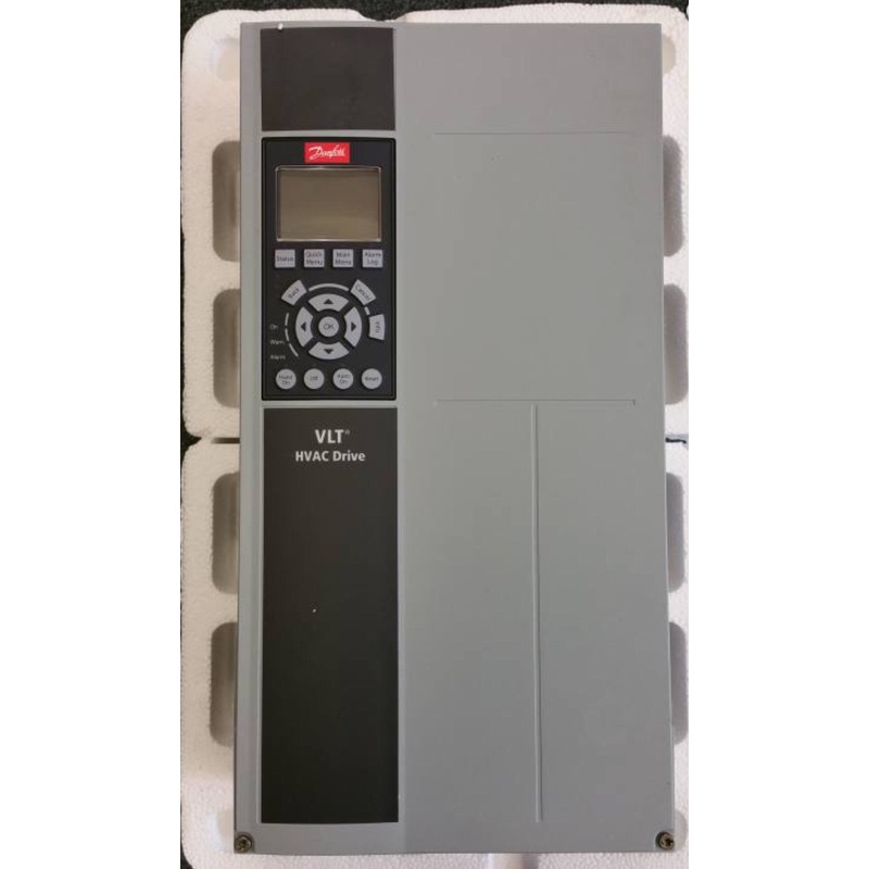Danfoss VLT FC-102 3 KW HVAC Variable Speed Drive Inverter 131B9298 3 PHASE IN #149