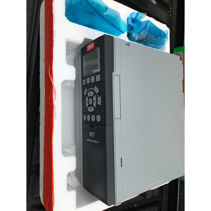 Danfoss VLT FC-302 P5K 5.5 KW HVAC Variable Speed Drive Inverter 131B0051  #1282