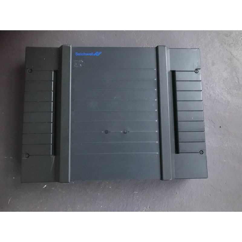 SATCHWELL SCHNEIDER UNC 532 Bas 2800+ Outstation CONTROLLER #811 0579-1-862