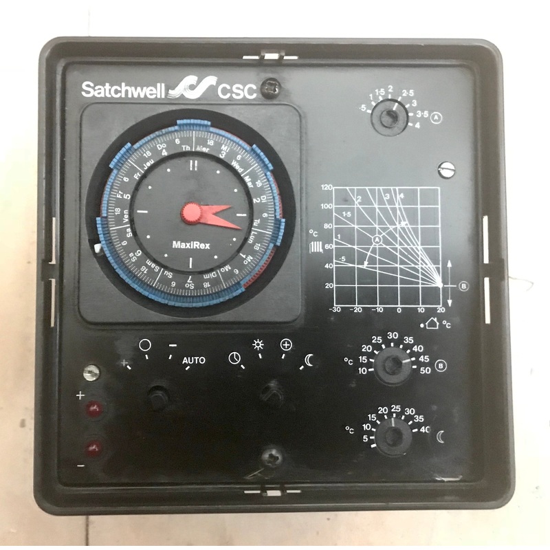 Schneider Satchwell CSC 2776 compensator Controller Panel #1313 USED
