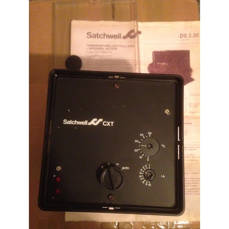 Schneider Satchwell CXT 4601 compensator Controller Panel  #582